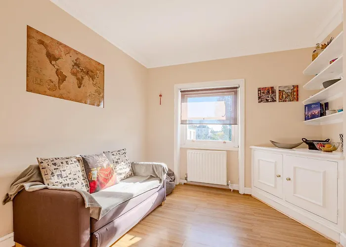 Central Comfy 1Br Flat, 5 Minutes Chalk Farm Tube