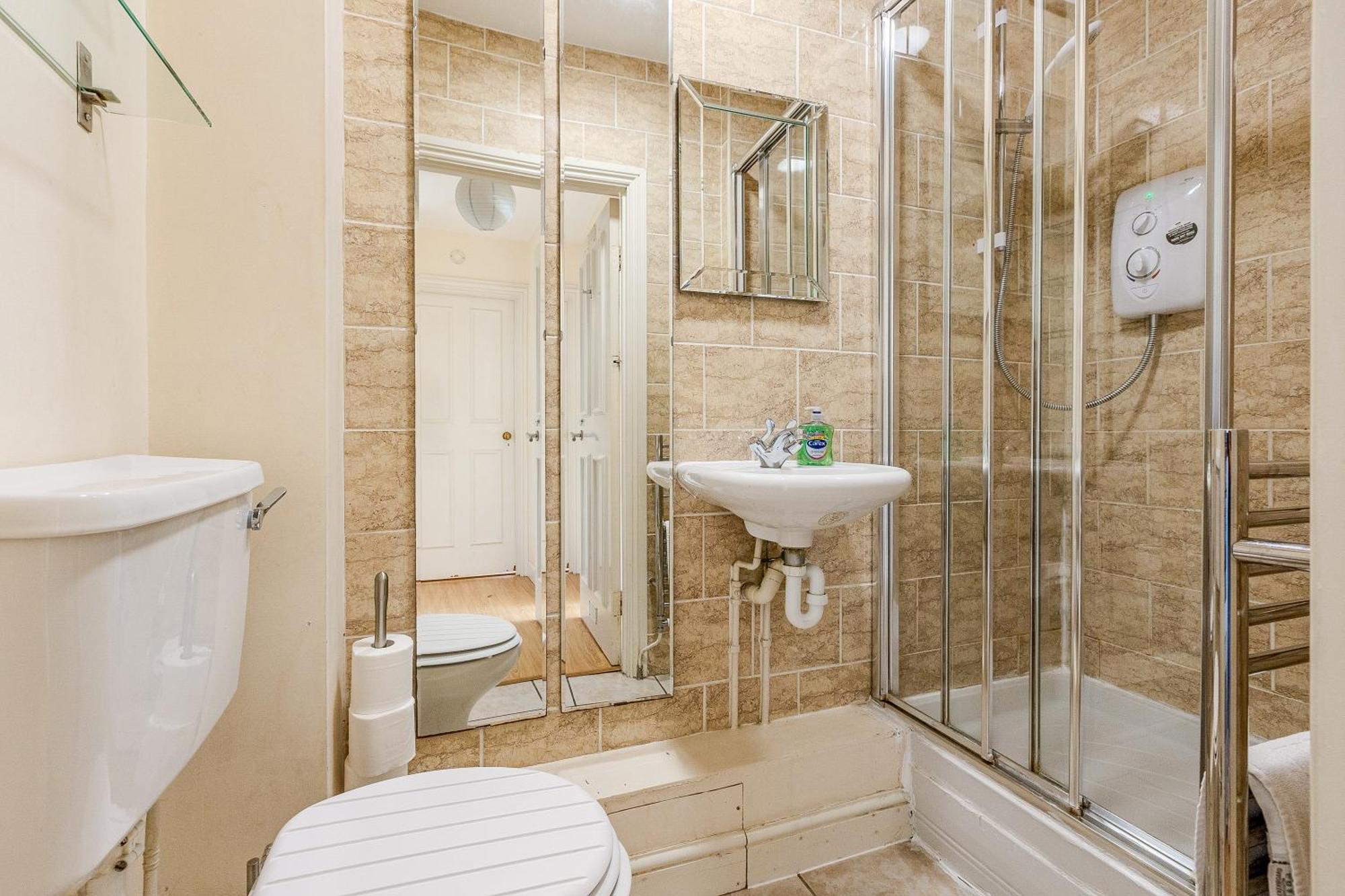 Appartamento Comfy 1br Flat, 5 Minutes Chalk Farm Tube Londra